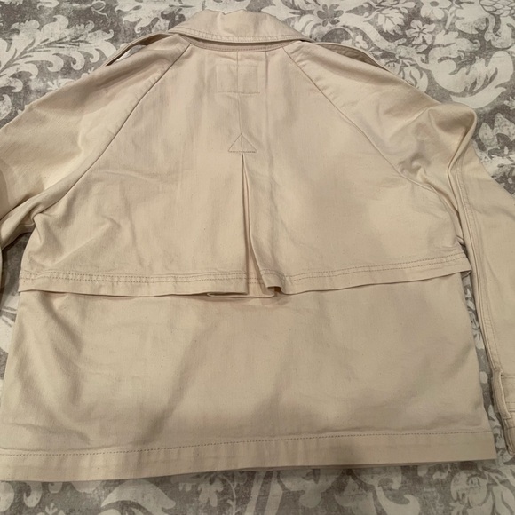 Women’s Banana Republic Boxy Cropped Trench Coat Small - Picture 7 of 8